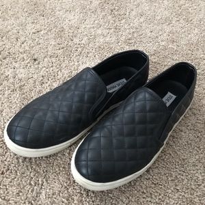 Women’s Steve Madden “Ecentrcq” shoes size 9.5